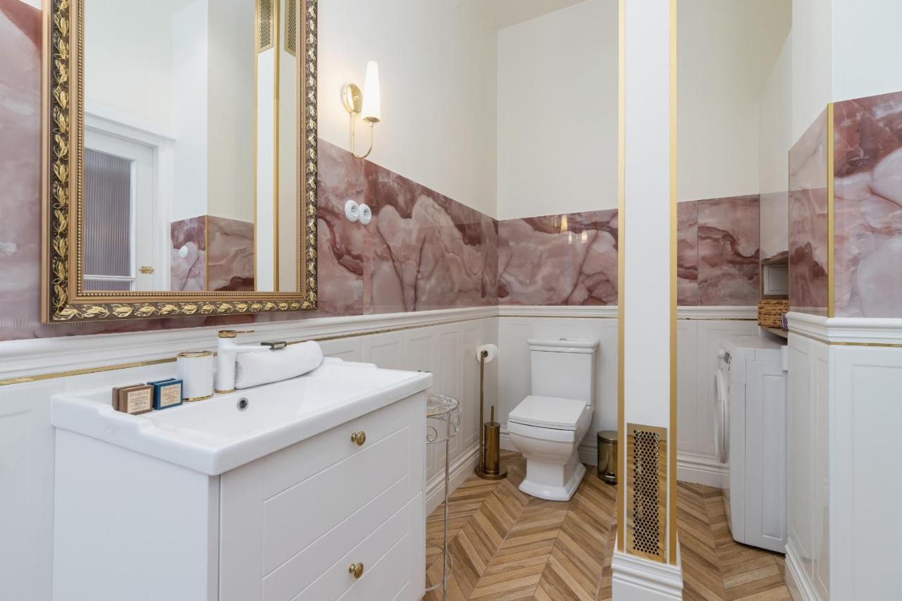 Luxurious & Unique Apartment Mickiewicza Cracow By Renters Prestige Krakow Dış mekan fotoğraf