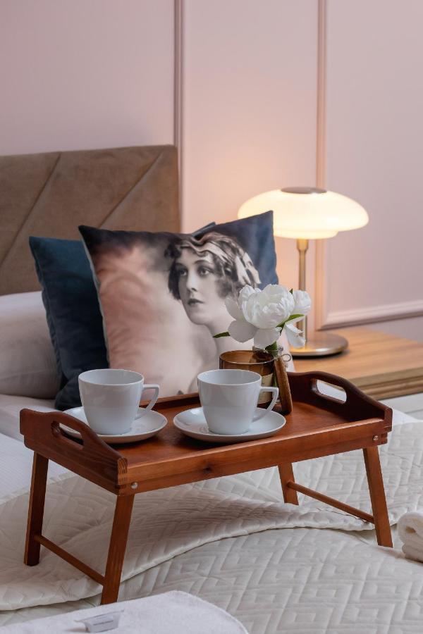 Luxurious & Unique Apartment Mickiewicza Cracow By Renters Prestige Krakow Dış mekan fotoğraf