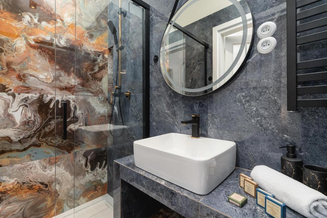 Luxurious & Unique Apartment Mickiewicza Cracow By Renters Prestige Krakow Dış mekan fotoğraf
